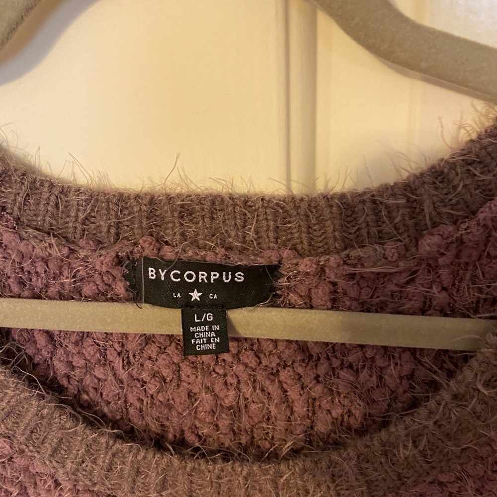 Bycorpus cropped sweater. size L